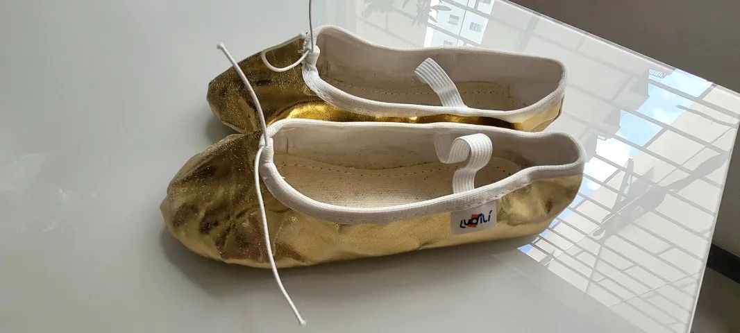 Sapatilha dourada infantil de ballet/dança tamanho 29 - Foto 2
