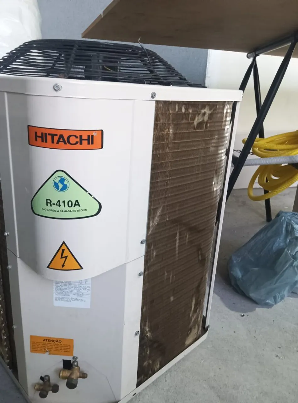Ar Condicionado 36.000 BTUs Hitachi R-410A - Usado em ótimo estado