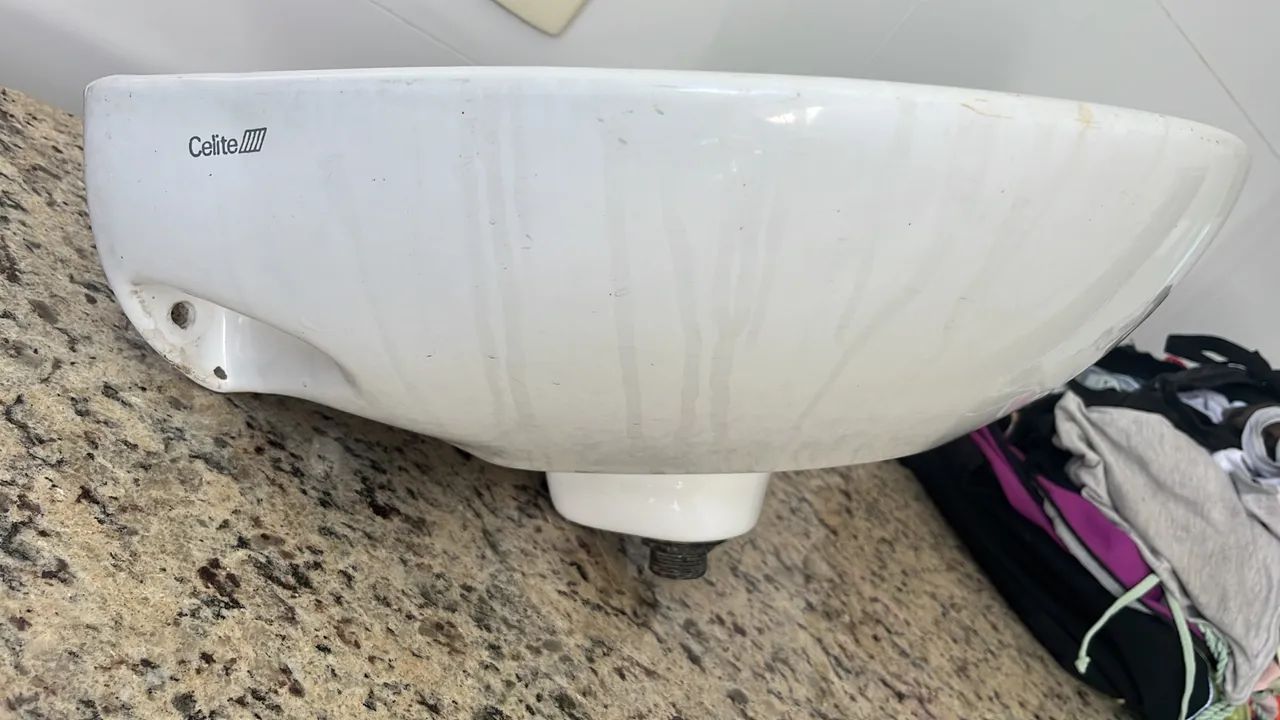 Lavatório com coluna  - Foto 4