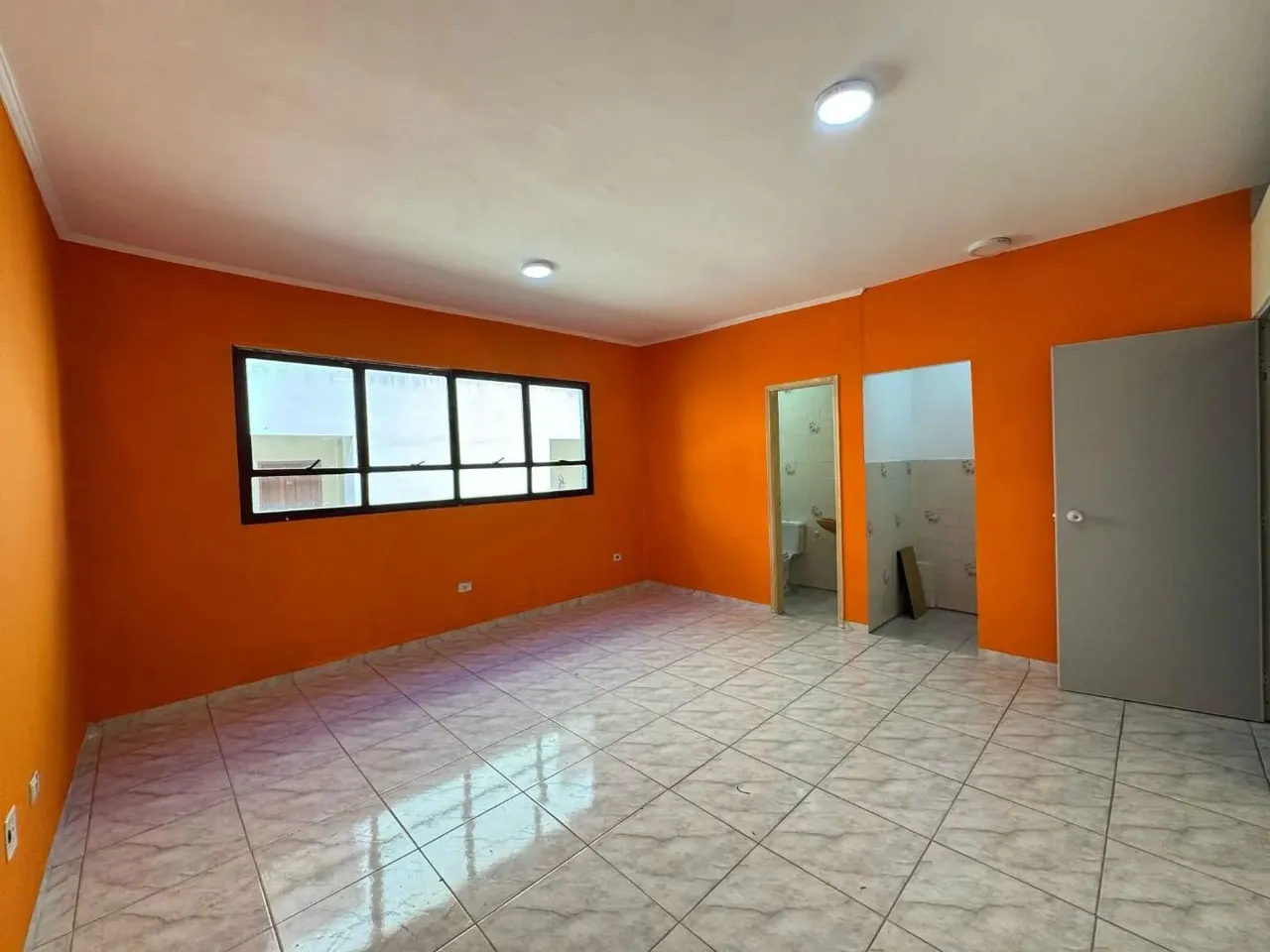Sala comercial para alugar na Ocian em Praia Grande - SP