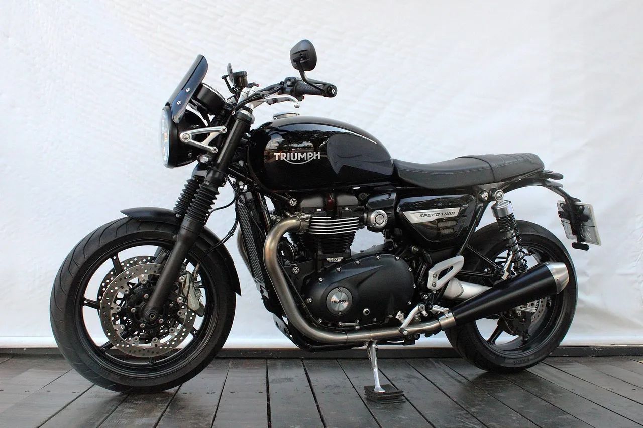 TRIUMPH SPEED TWIN - Foto 3