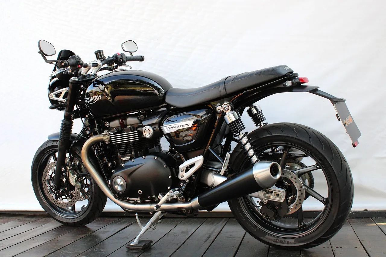 TRIUMPH SPEED TWIN - Foto 4