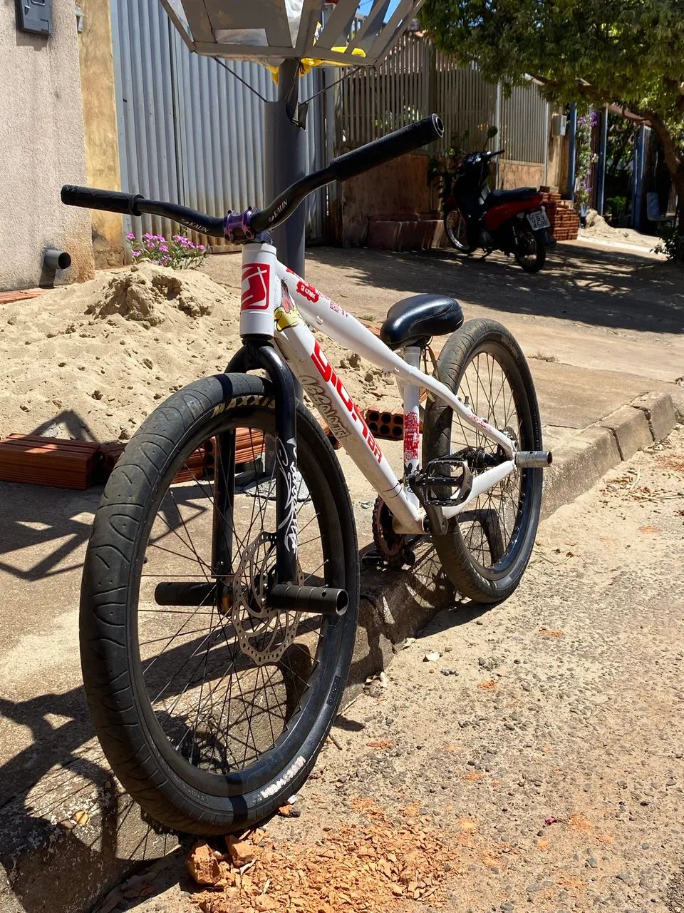 Gios 4 trix branca e vermelha - Foto 2