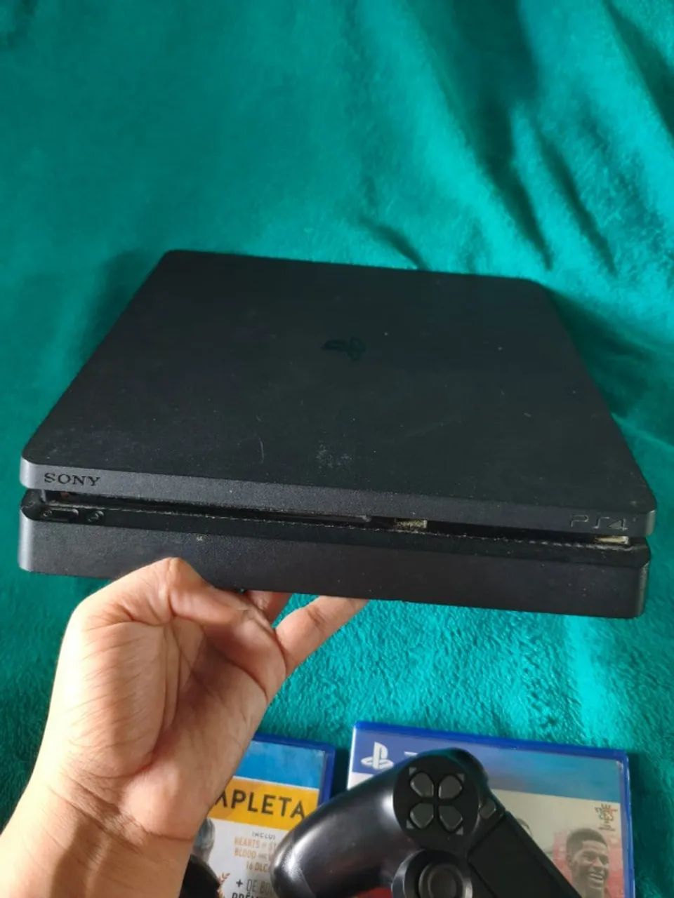 PS4 slim + 2 controles e 2 jogos - Foto 4
