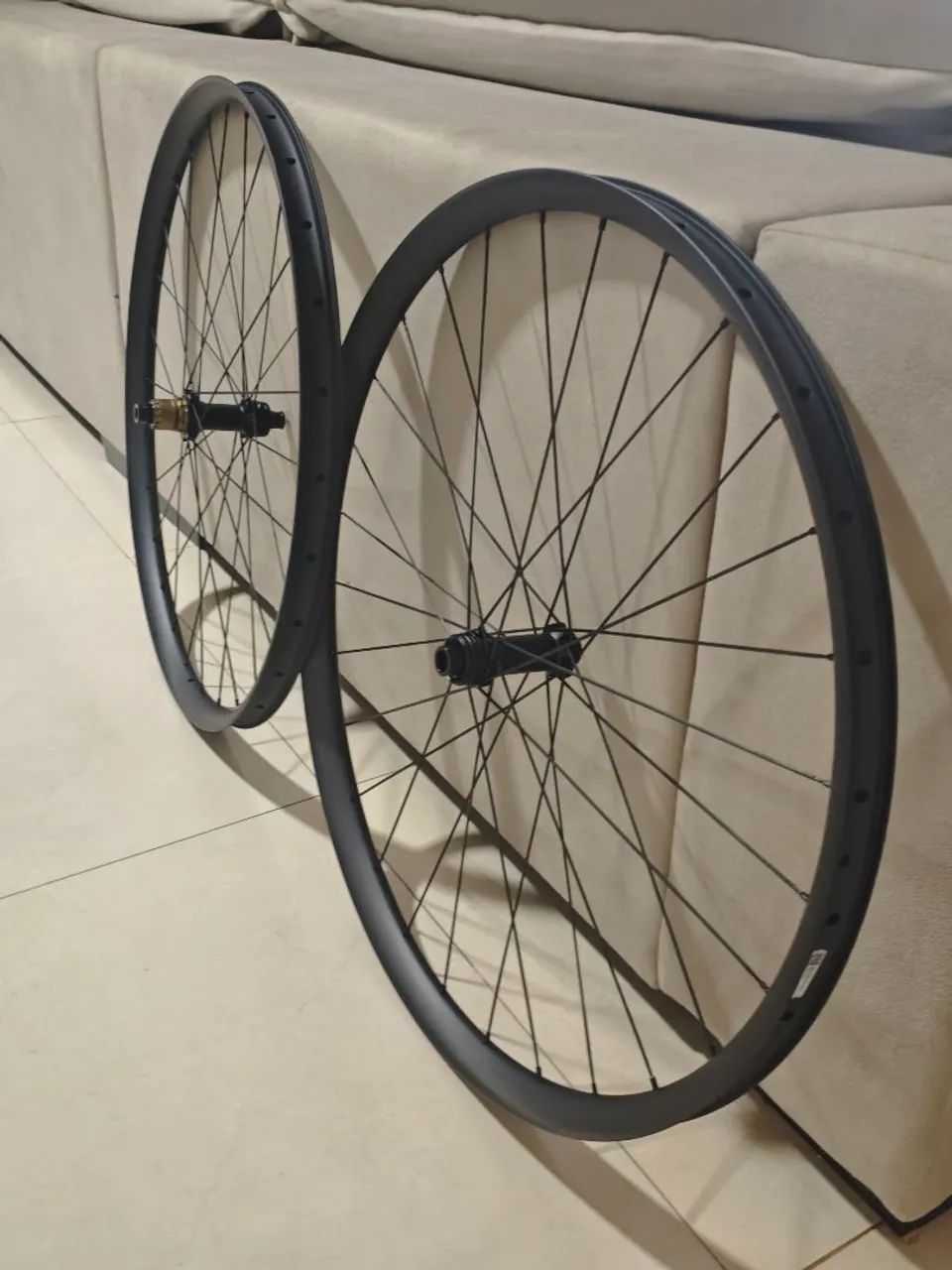 Roda Carbono Superlight - Foto 3