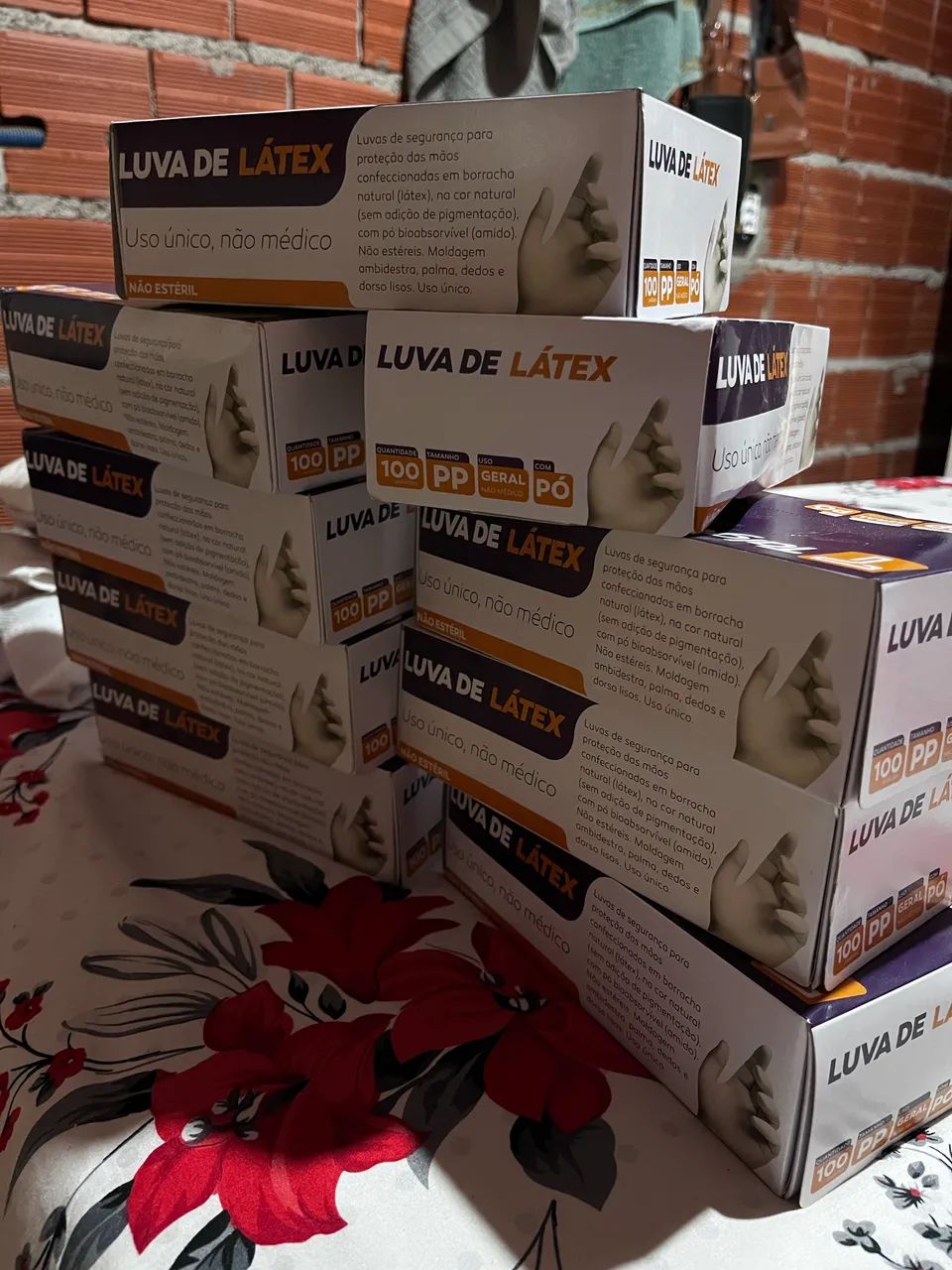 Luvas descartáveis 