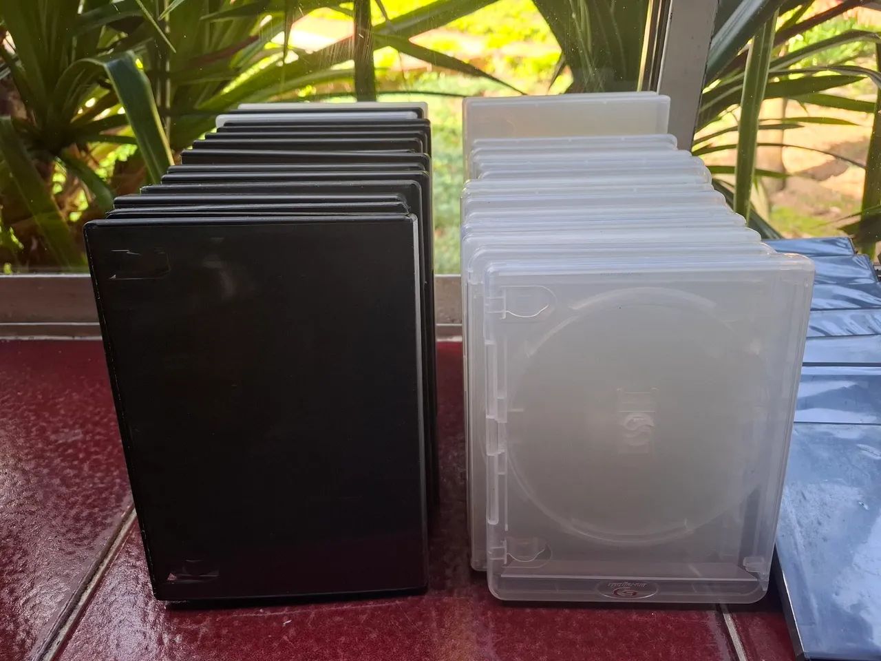Dezenas de caixas de blu-ray, DVD e CD - Foto 2
