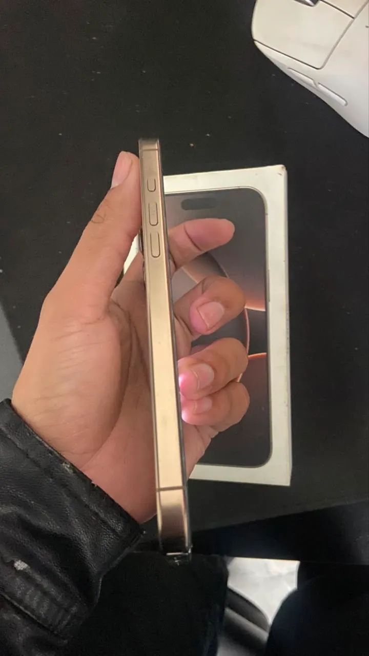 iPhone 16 Pro Max  - Foto 5