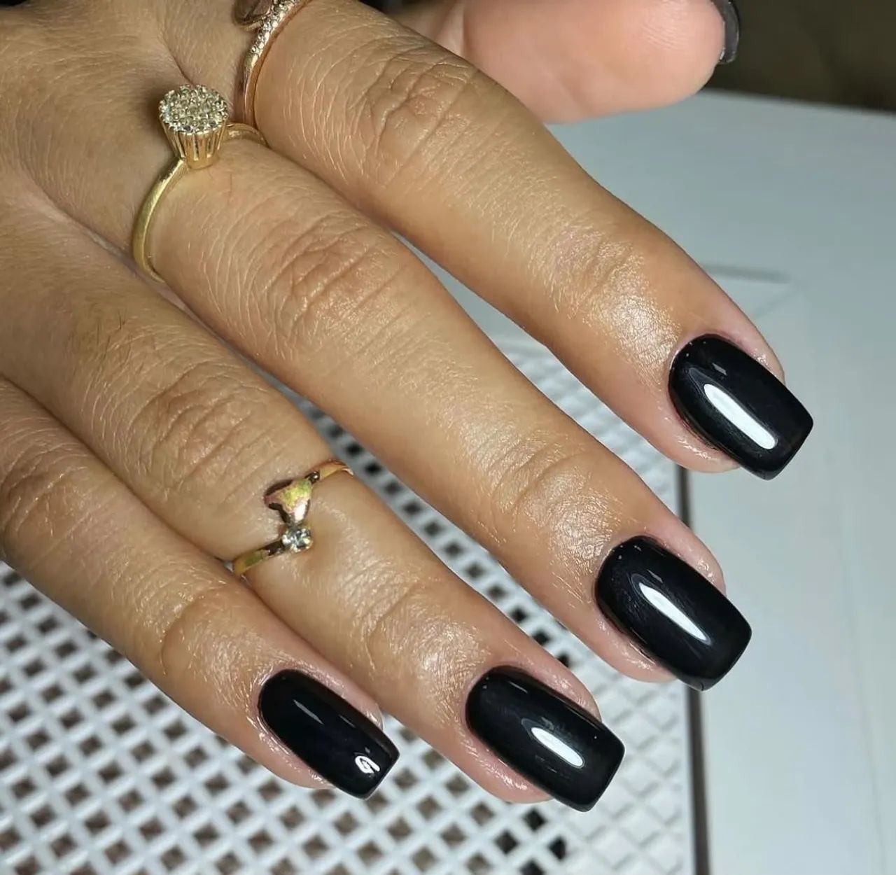 Contrata-se manicure com experiência  - Foto 2