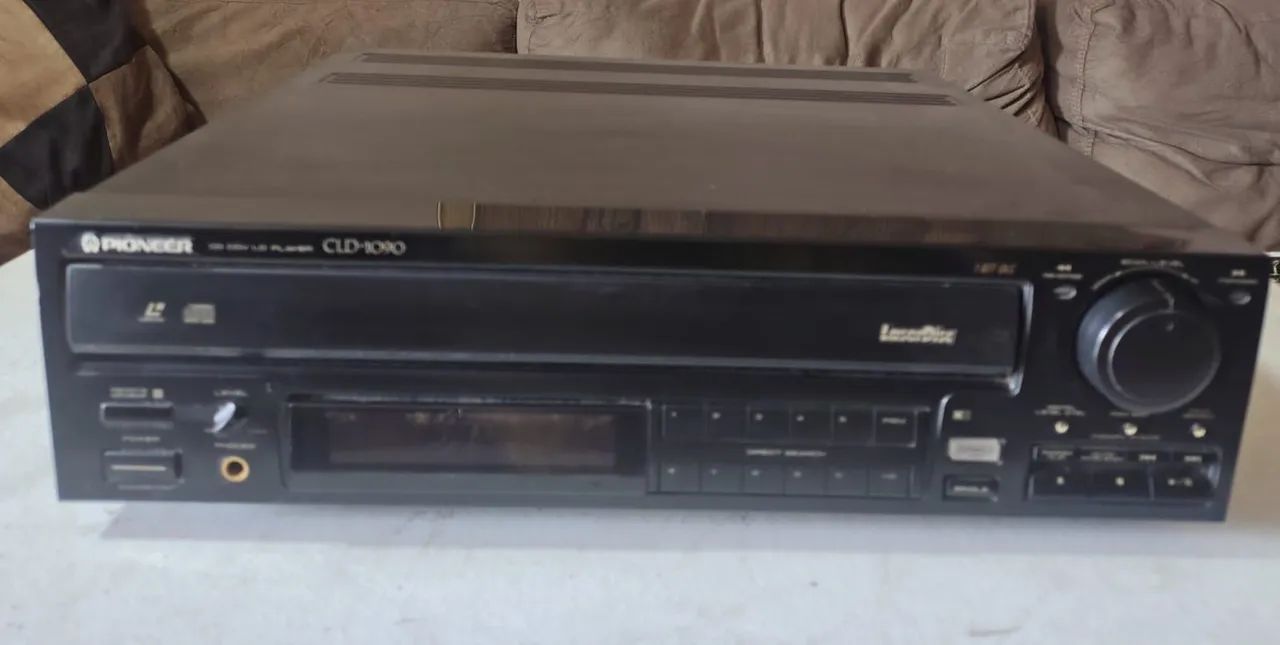 LaserDisc Pioneer CLD-1090 + Lote com 4 Filme c/controle LD - Funcionando 100% - Foto 2