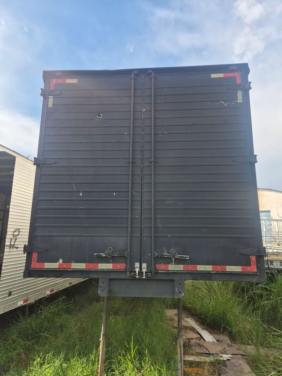 Vendo baú carga seca - Foto 6