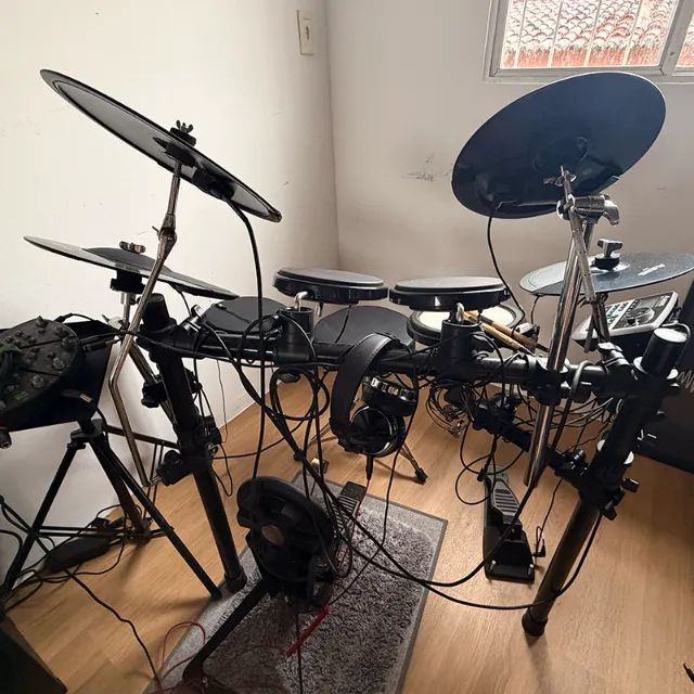 Bateria eletronica Alesis dm8