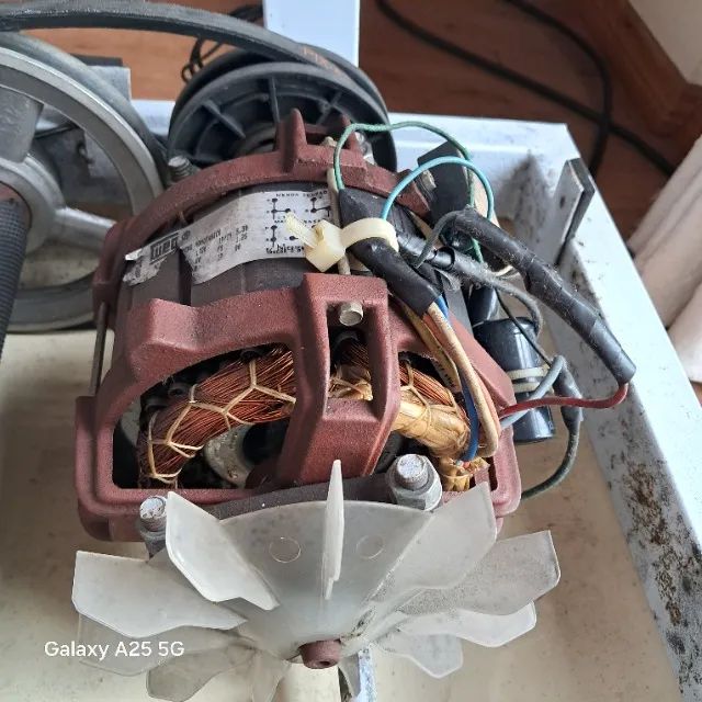 Motor Weg Monofásico 1/2 HP - Foto 3