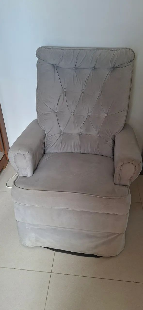 Vendo cadeira de Amamentação 