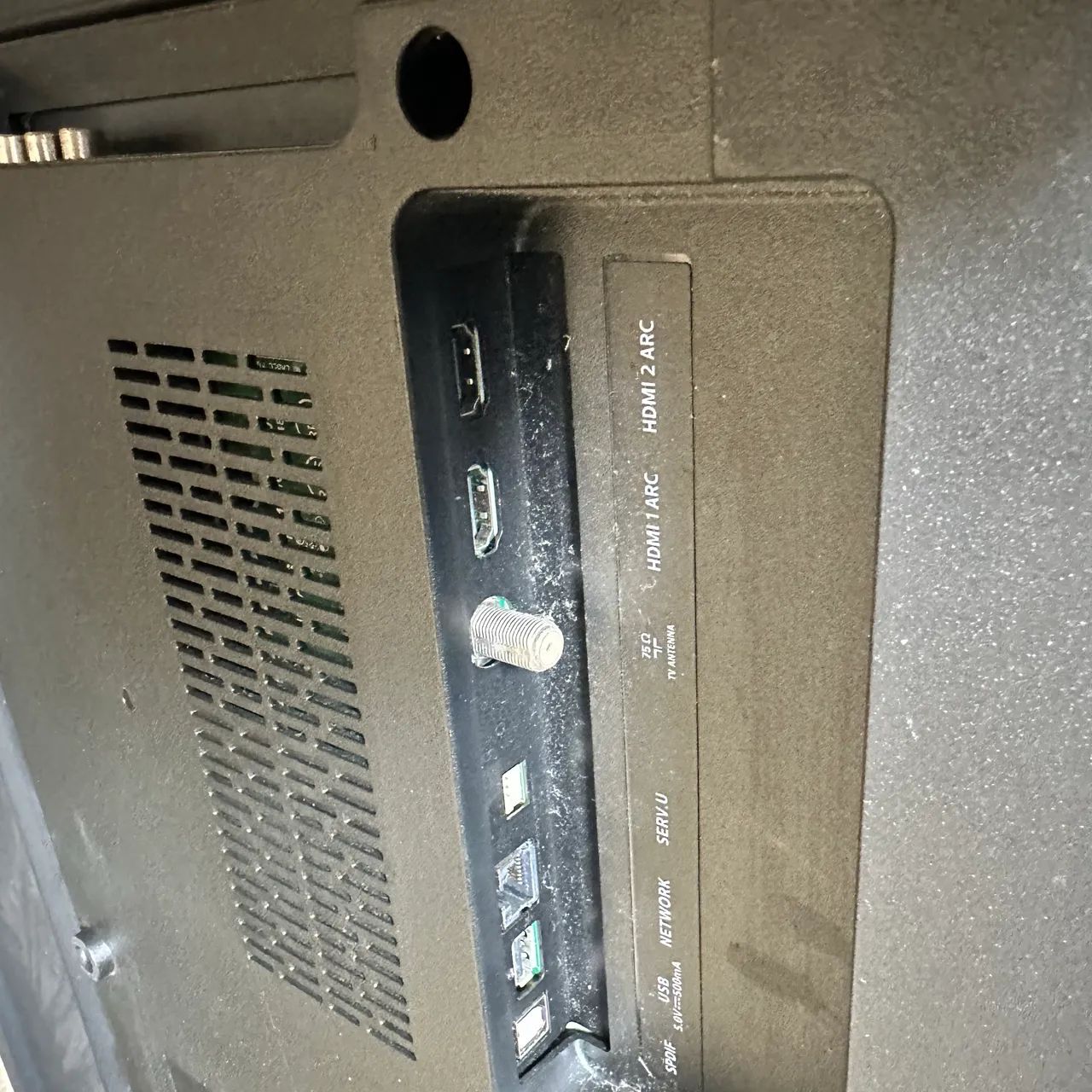 Tv Philips modelo 50PUG7625/78 tela quebrada para peças na tenho controle  - Foto 3