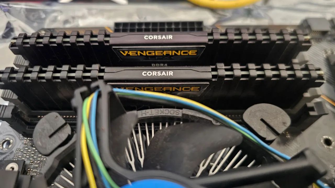 Kit i5-10400f + 32gbs ram ddr4 + tuf gaming b460m-plus - Peças de