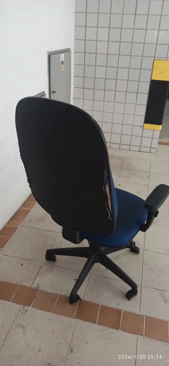 Cadeira usada( ler anúncio) - Foto 3