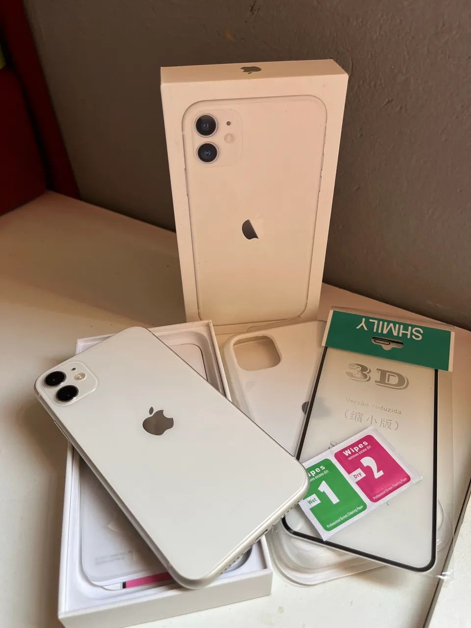 IPhone 11 64 GB Branco - Foto 2