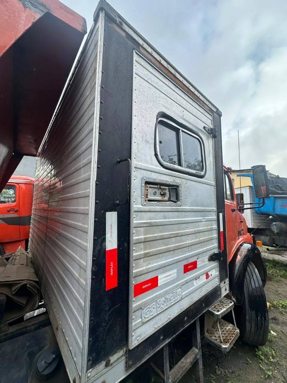 MB 1113 Basculante + cab suplementar  - Foto 5