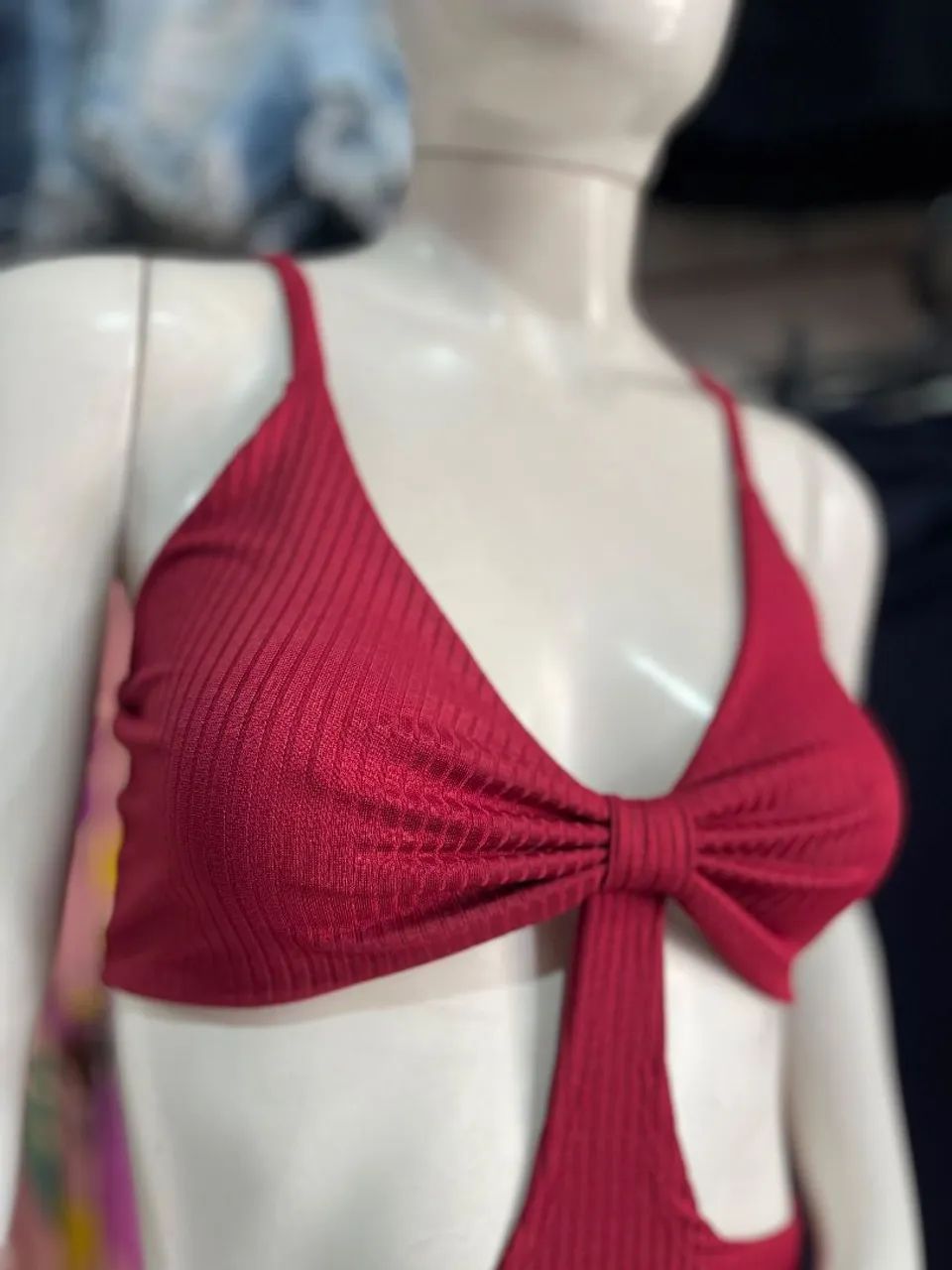 Vestido Longo canelado com decote  - Foto 2