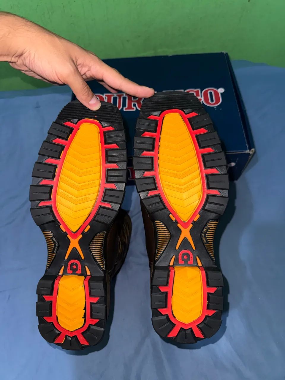 Bota Durango Maverick bico de aço ( usada máximo 2 vezes ) - Foto 2