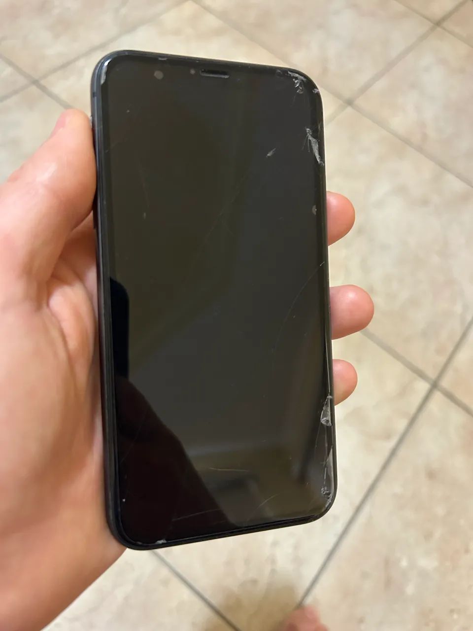iPhone 11 128gb com carregador - Foto 2