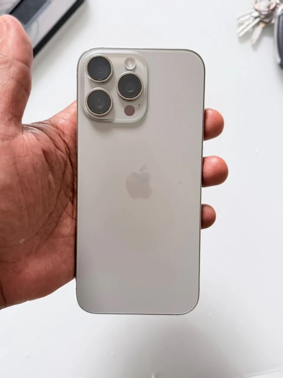 Celular iPhone 16 pro Max, com caixa, todo original , sem marcas de uso , muito novo! - Foto 2