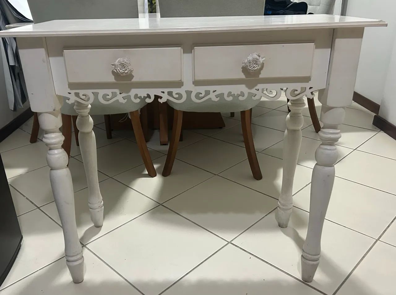 Mesa branca 2 gavetas