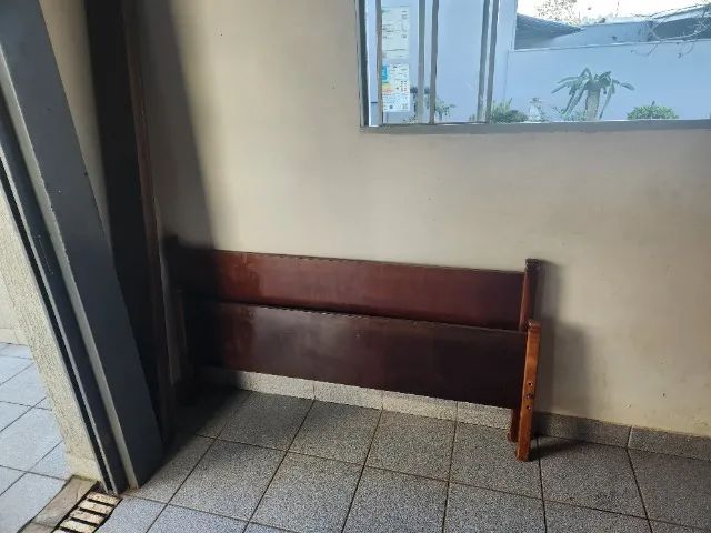 Cama casal imbuia maciça antiga - Foto 2
