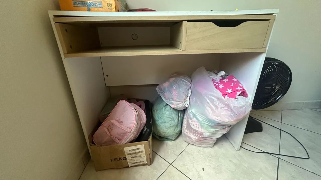 Escrivaninha  - Foto 2