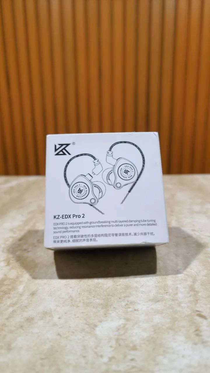 Fone KZ EDX Pro 2 USB-C com Microfone - Preto e Dourado - Foto 3