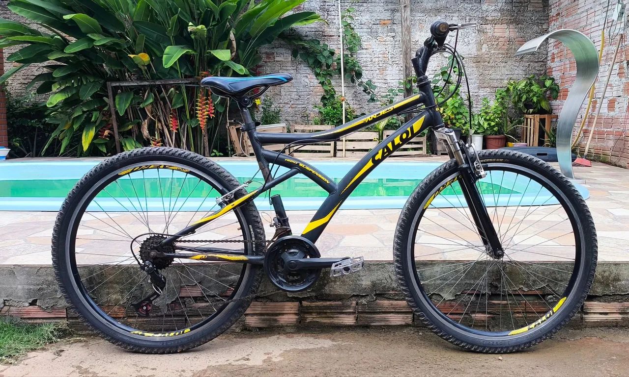 Bicicleta aro 26 caloi andes. Com nota fiscal.