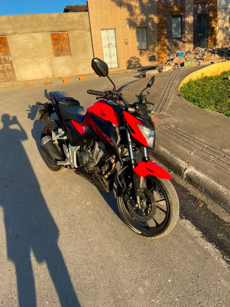 Cb Twister 300f único dono 
