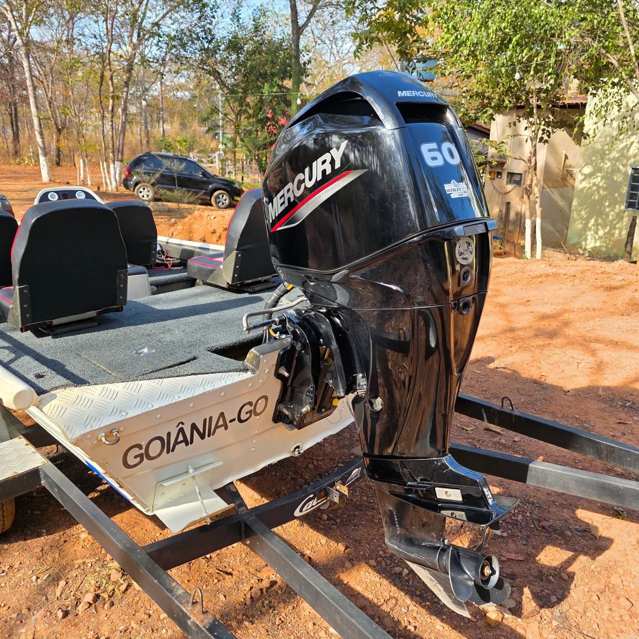 Lancha Calaça com motor Mercury 60hp 