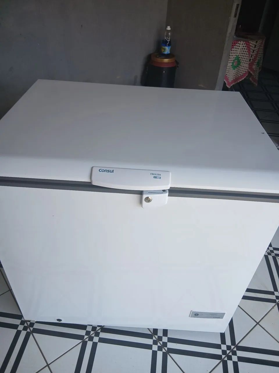 Vende se uma freezer