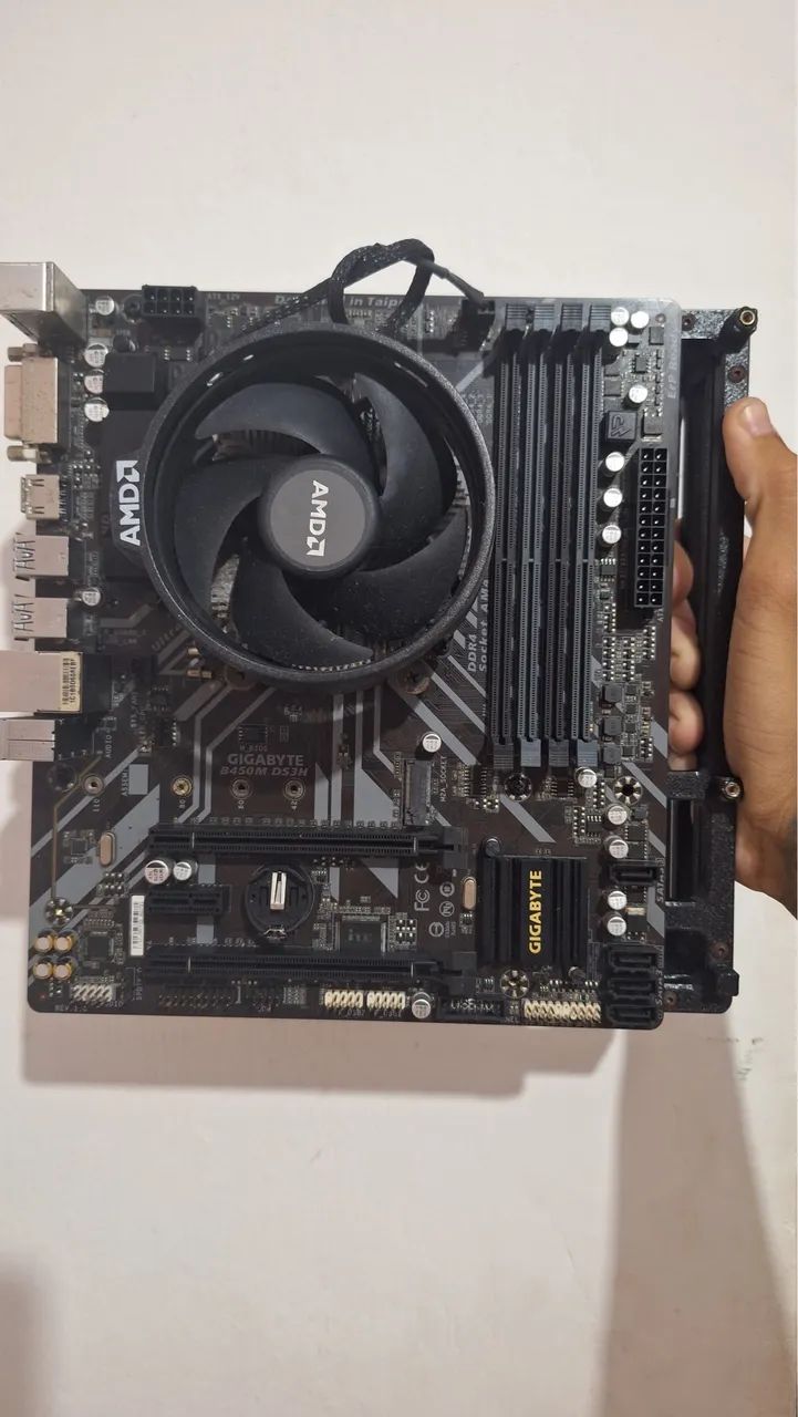 Placa mãe b450m Gigabyte B450 DS3H - Foto 2