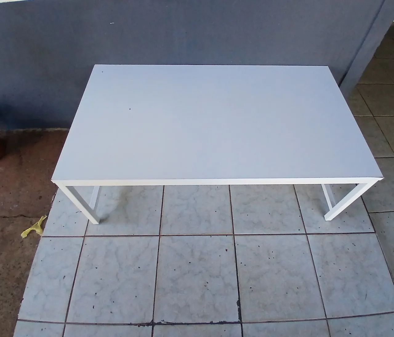 Mesa simples branca 130cmx50cm - Foto 2