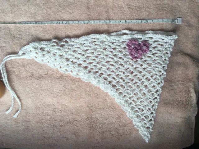 Bandana / Lenço em Crochê Branca com Flores Violeta - Foto 5