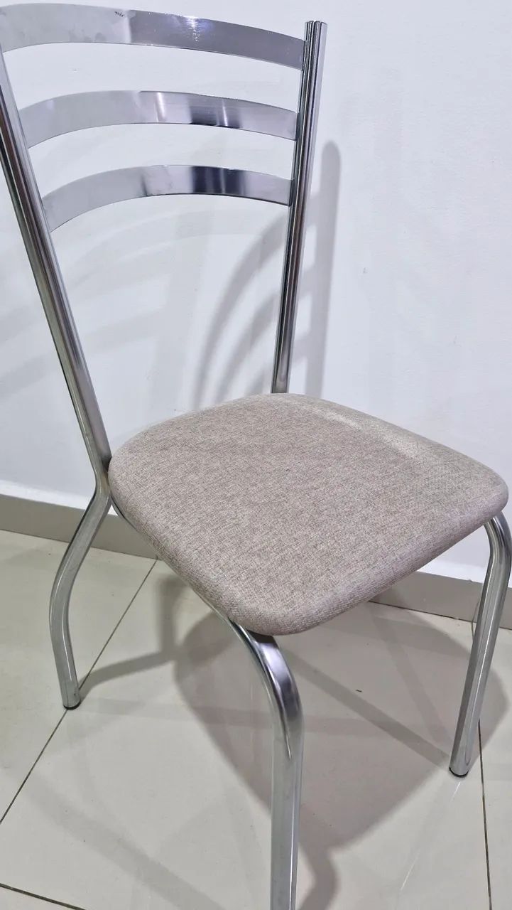Mesa de Jantar com 6 Cadeiras - Foto 3
