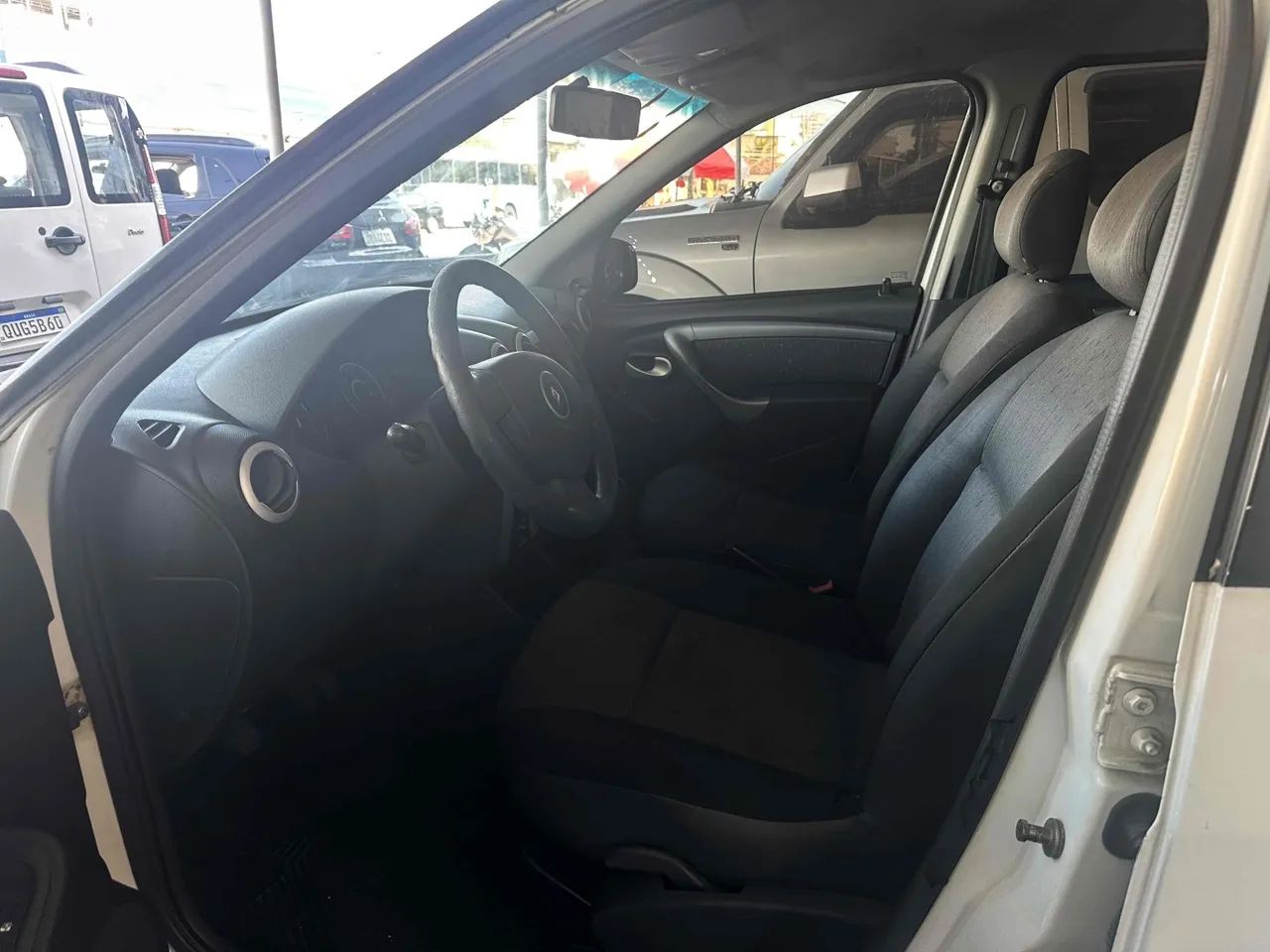 Renault Logan Expression Flex 1.6 16V 4P 2011 - Foto 3