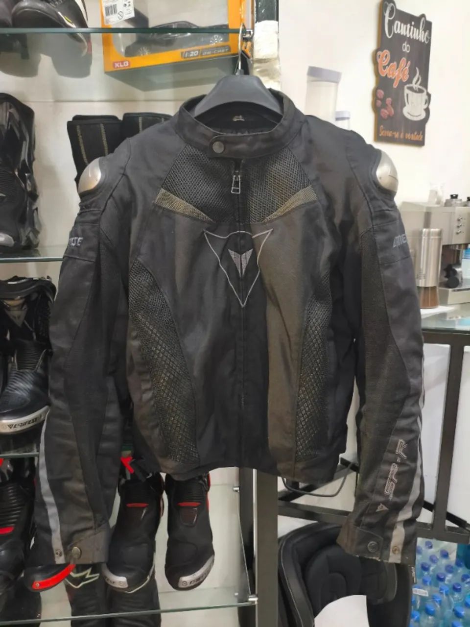Jaqueta Dainese 50 Eur verao inverno com forro e titânio no ombro 