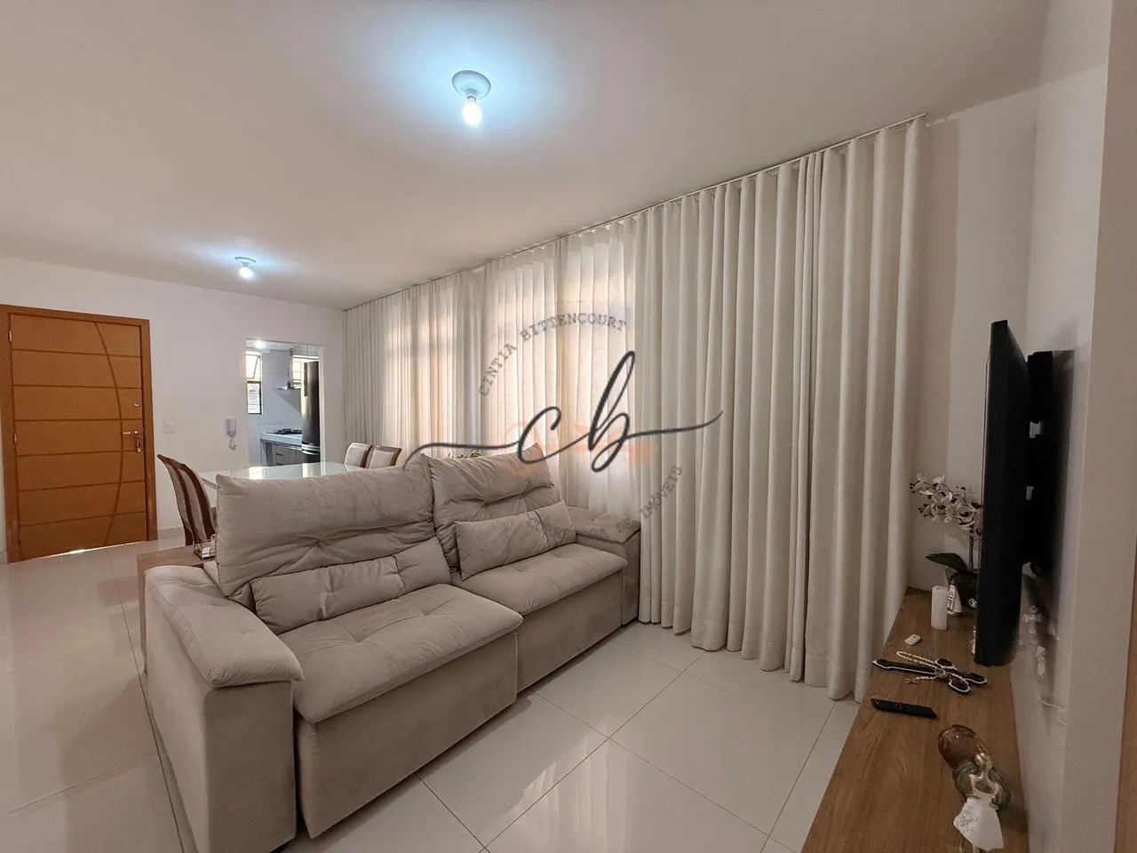 Apartamento 2 Quartos com Suíte, 2 Vagas e Acabamento Sofisticado