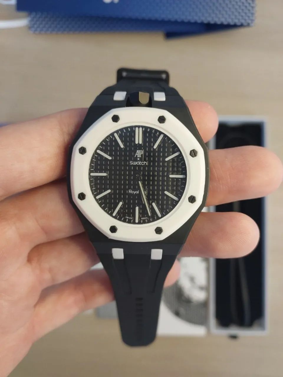 Relógio Swatch x AP Royal Pop Ocho negro - Acessórios