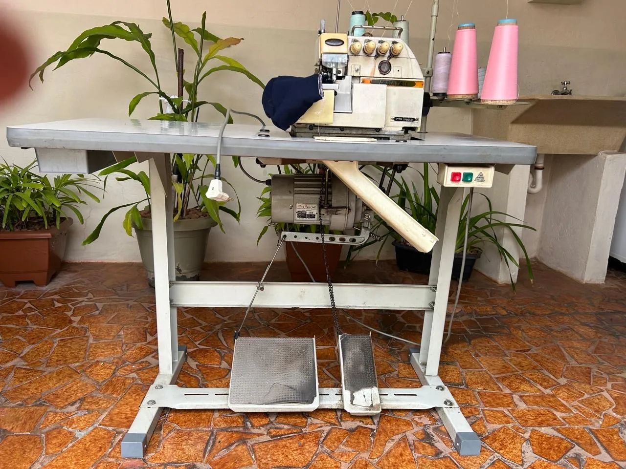 Máquina Industrial Interlock Yamata FY5