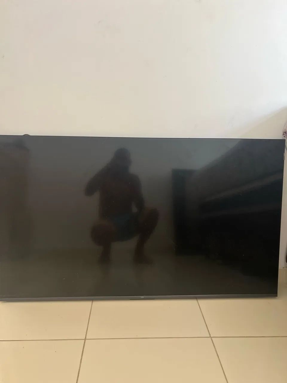 Vende se TV com defeito