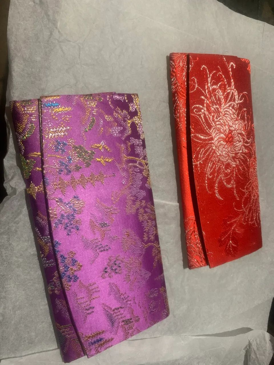 Duas Carteiras capas bordadas de estilo oriental - Foto 4