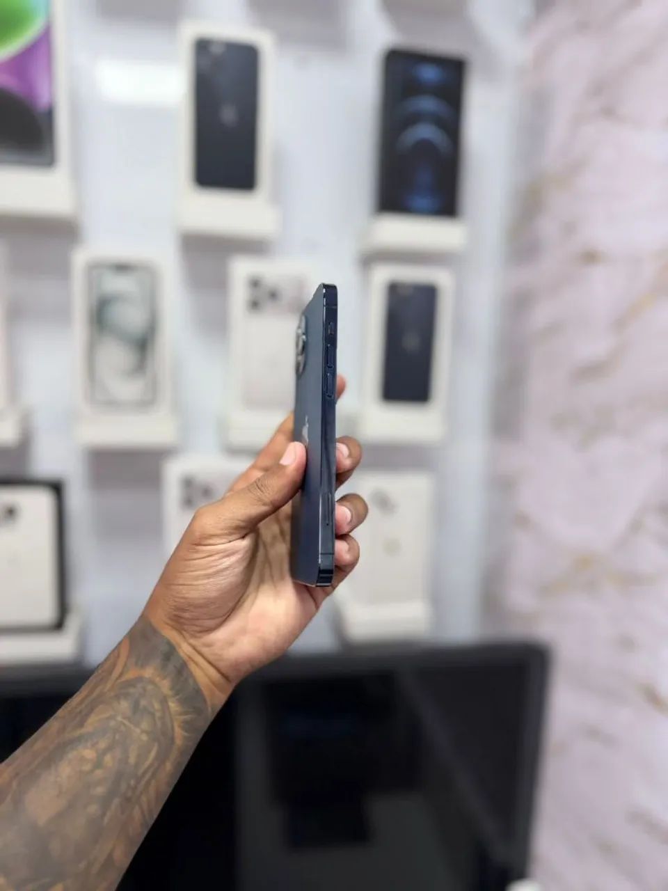 IPHONE 12 PRO MAX 128GB AZUL<br>R$ 2.499,00 TOP - Foto 4