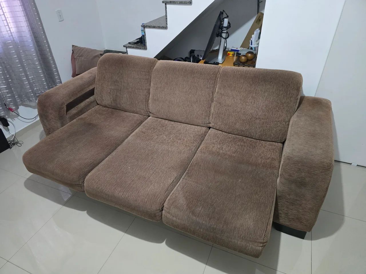 Sofa 3 lugares, retratil - Foto 3