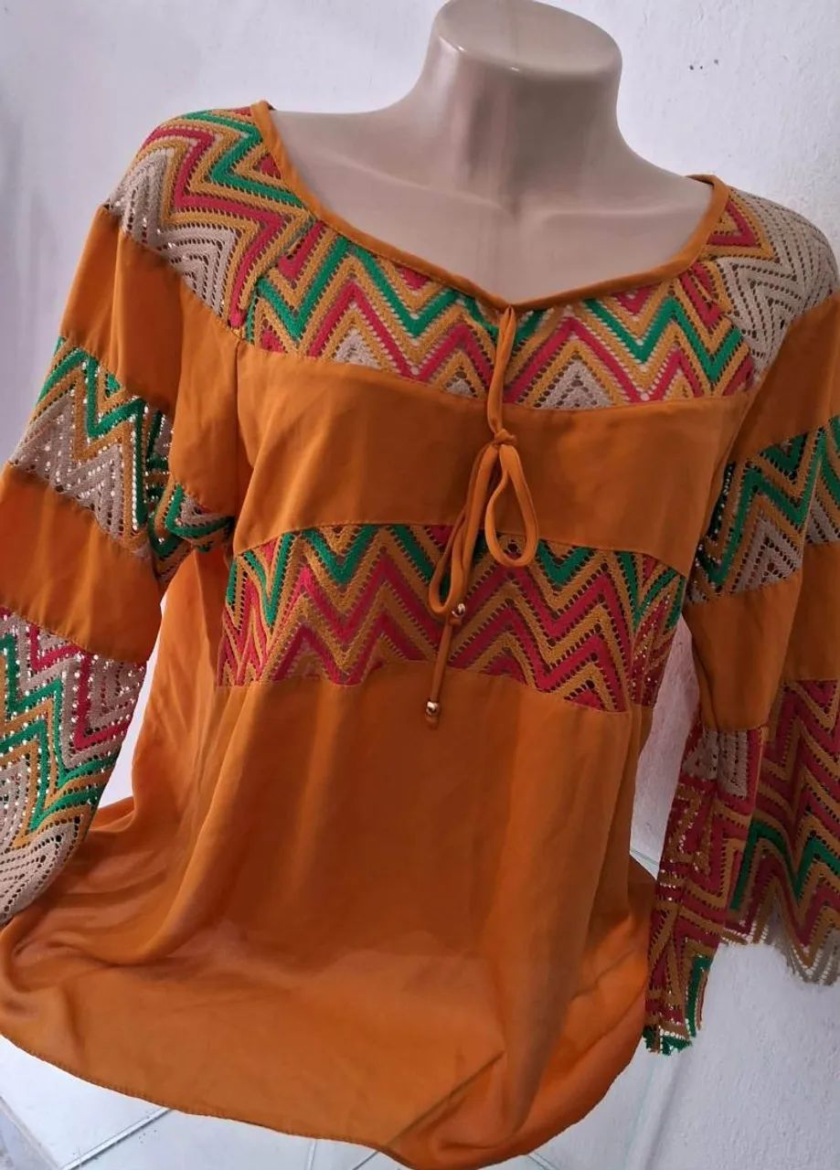 Blusas M 8 reais cada  - Foto 2