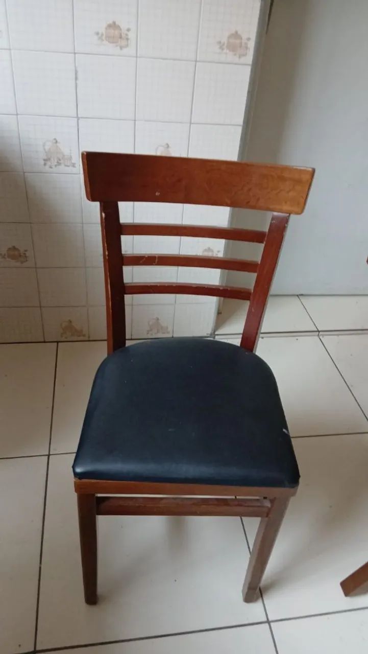 Mesa de madeira com 02 cadeiras redonda ou quadrada - Foto 3